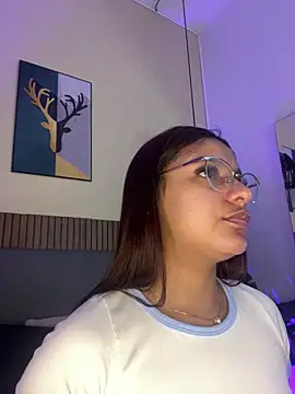 NicolleeEvanss online show from 06-17-26, 10:36