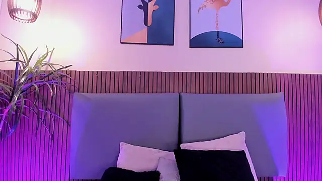 NicolleeEvanss online show from 01-12-26, 12:12