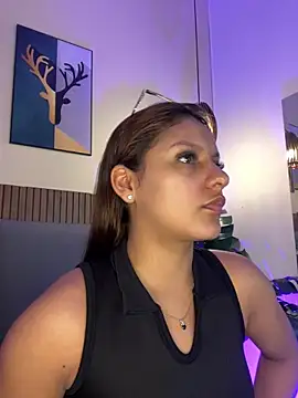 NicolleeEvanss online show from 06-19-26, 10:32