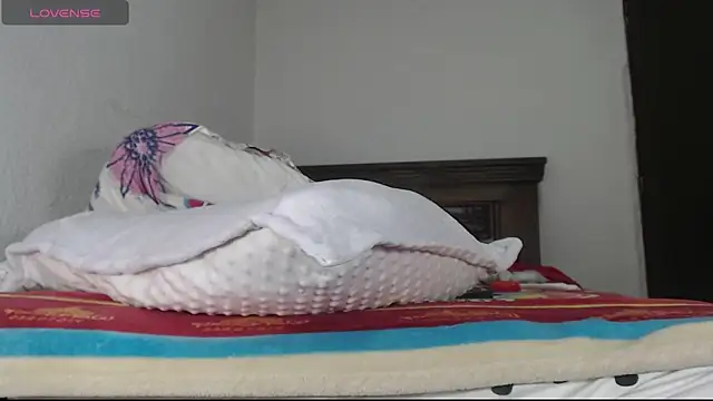 Snapshot of Karentatiana_ chatting on 06-04-26, 12:15 Karentatiana online show from 06-04-26, 12:15