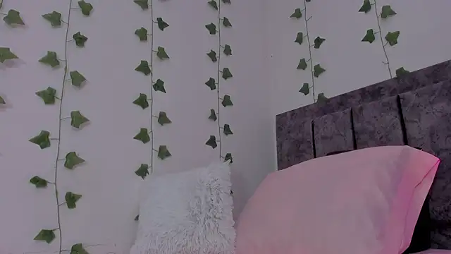 Snapshot of Miaa_Garcia chatting on 05-30-26, 10:04 Miaa Garcia online show from 05-30-26, 10:04
