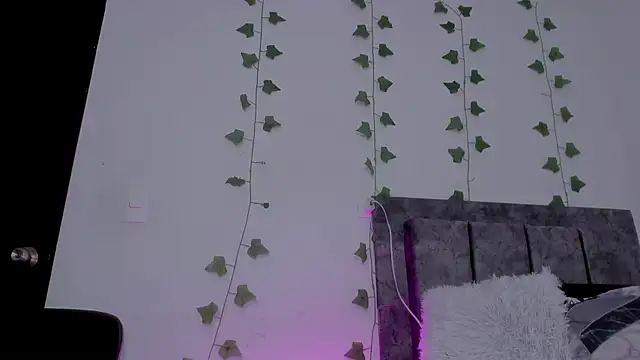 Snapshot of Miaa_Garcia chatting on 06-10-26, 10:33 Miaa Garcia online show from 06-10-26, 10:33