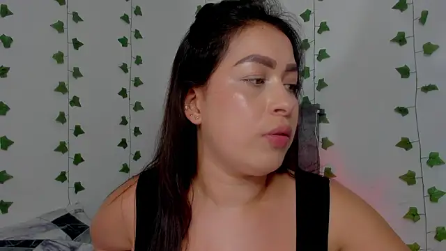 Snapshot of Miaa_Garcia chatting on 04-29-26, 10:05 Miaa Garcia online show from 04-29-26, 10:05