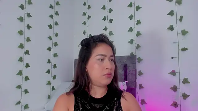 Miaa Garcia online show from 06-18-26, 10:37
