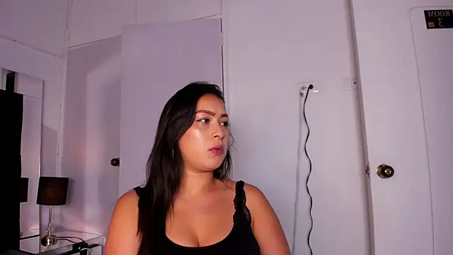 Miaa Garcia online show from 02-05-25, 08:46