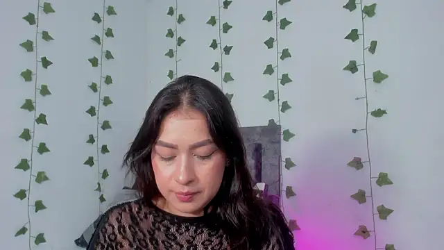 Miaa Garcia online show from 06-24-26, 11:02