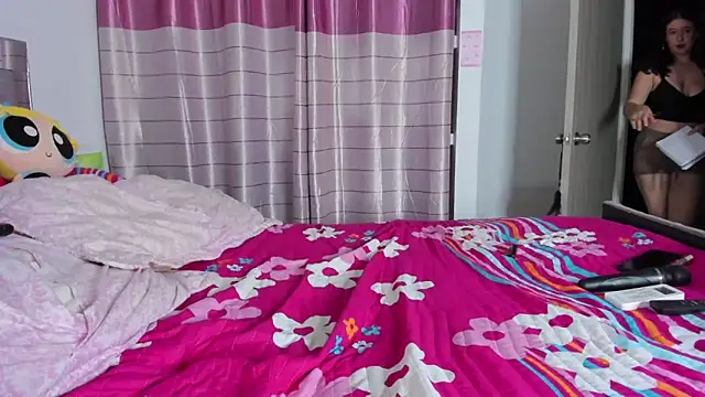 Snapshot of CamilaVenz chatting on 02-09-26, 01:58 CamilaVenz online show from 02-09-26, 01:58