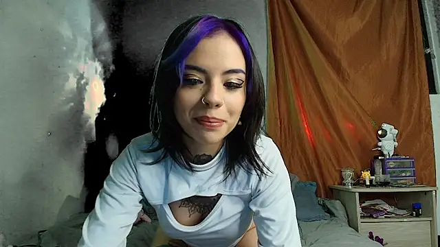 Snapshot of Alicia_Ortiiz chatting on 01-18-25, 12:02 Alicia Ortiiz online show from 01-18-25, 12:02