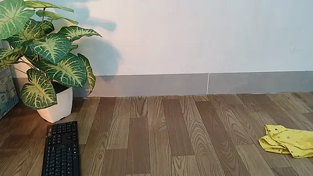 Snapshot of Linn_97 chatting on 01-31-25, 10:52 Linn 97 online show from 01-31-25, 10:52