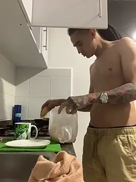 JovenDesobediente online show from 10-18-25, 05:20