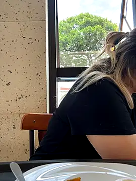 amooraaamoon online show from 10-28-25, 12:15