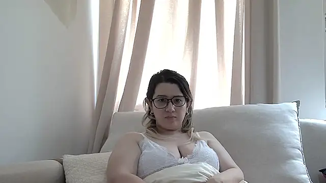 amooraaamoon online show from 10-30-25, 02:58