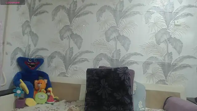 Snapshot of CamDiva113 chatting on 04-24-26, 11:07 CamDiva113 online show from 04-24-26, 11:07