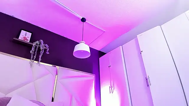 April bowie online show from 03-21-26, 11:36