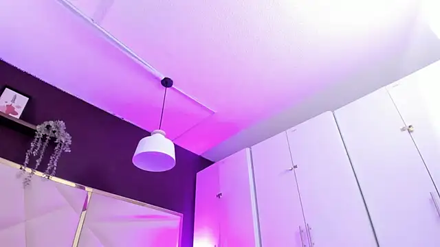 April bowie online show from 03-26-26, 11:41