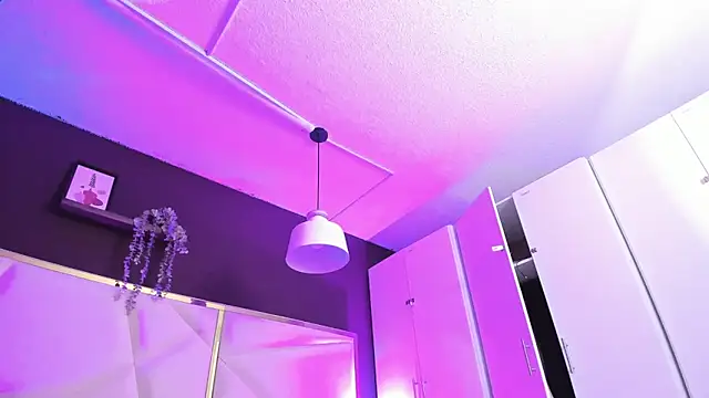 April bowie online show from 04-03-26, 11:38