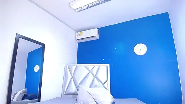 exotic karmella online show from 10-09-25, 08:31