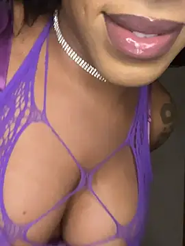 Snapshot of rayemillian chatting on 04-05-26, 05:14 rayemillian online show from 04-05-26, 05:14