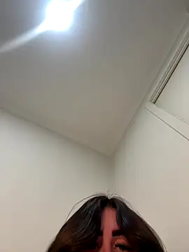 aus queen online show from 10-16-25, 08:44