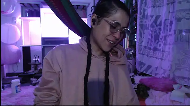 Hellen dumont online show from 03-21-26, 01:40