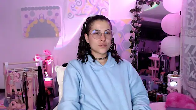 Hellen dumont online show from 04-21-26, 02:14
