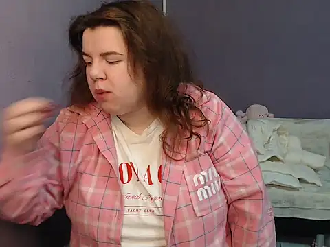 so shy online show from 10-19-25, 07:00