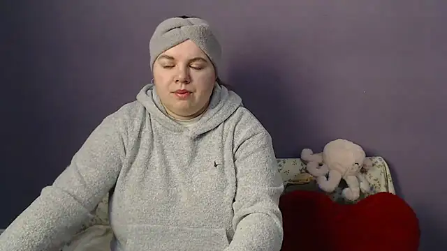 so shy online show from 02-16-26, 07:40