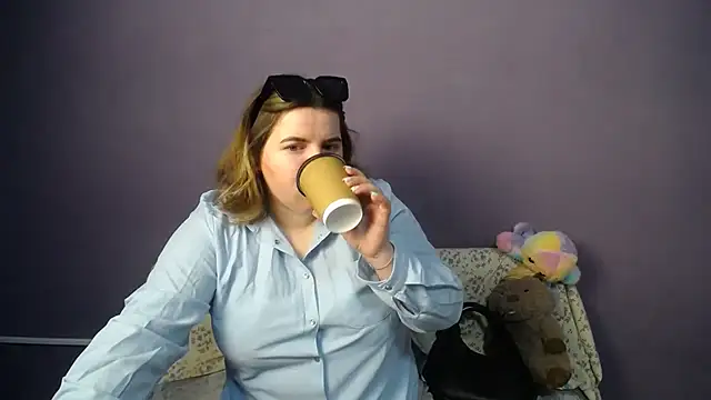 so shy online show from 05-31-26, 06:19