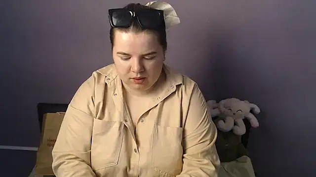 so shy online show from 06-11-26, 07:05
