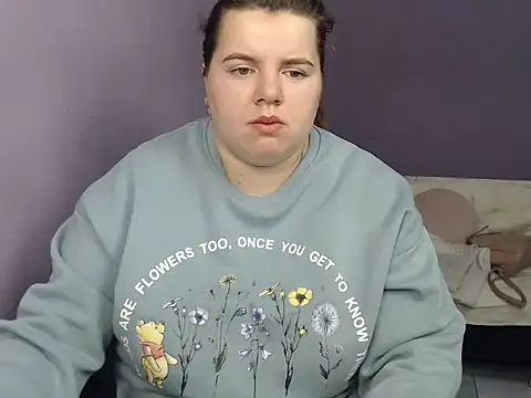 so shy online show from 09-28-25, 06:53