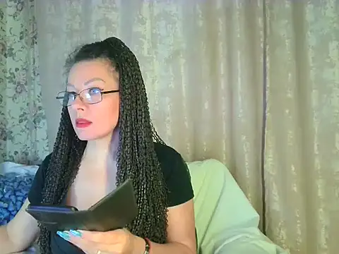 AngellaFly online show from 11-26-25, 07:52