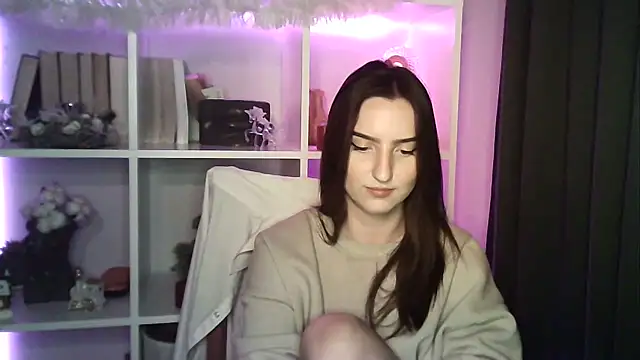 X Alisa online show from 12-19-25, 08:00