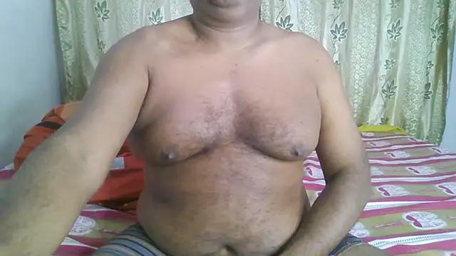 Snapshot of Beargryzzly chatting on 01-11-25, 11:46 Beargryzzly online show from 01-11-25, 11:46