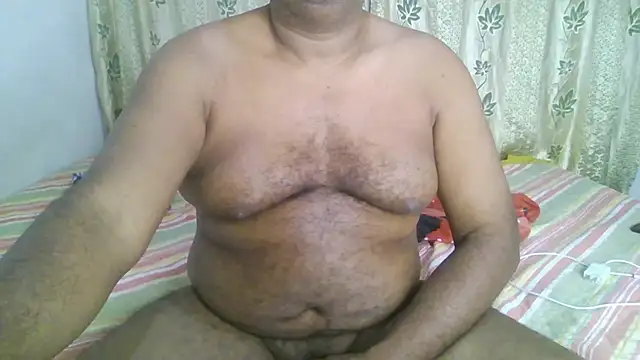 Snapshot of Beargryzzly chatting on 01-24-25, 07:19 Beargryzzly online show from 01-24-25, 07:19