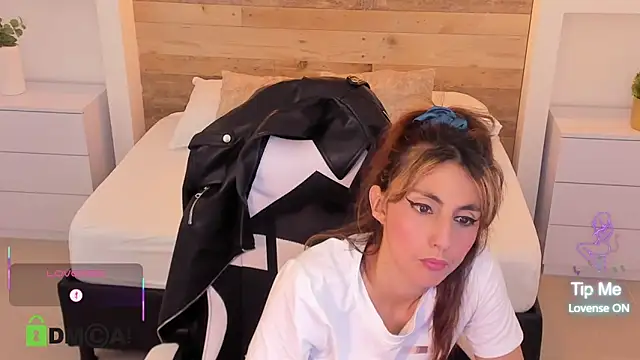 candy summer28 online show from 10-23-25, 07:12