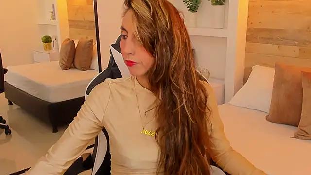 candy summer28 online show from 11-12-25, 07:18