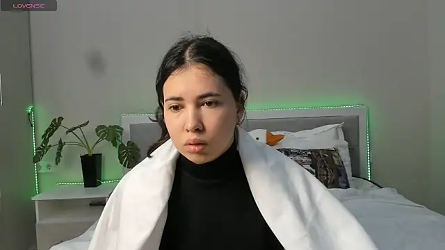 hoa lan online show from 03-14-25, 02:20