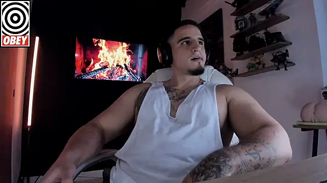 Snapshot of kingbear777 chatting on 11-06-25, 08:07 kingbear777 online show from 11-06-25, 08:07