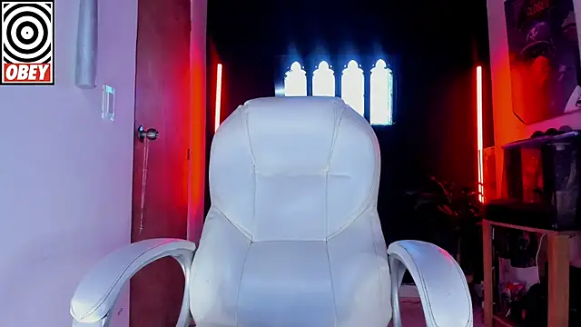 Snapshot of kingbear777 chatting on 11-26-25, 06:02 kingbear777 online show from 11-26-25, 06:02