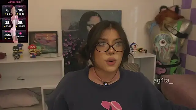 Snapshot of Ag4ta_ chatting on 01-12-26, 01:56 Ag4ta online show from 01-12-26, 01:56