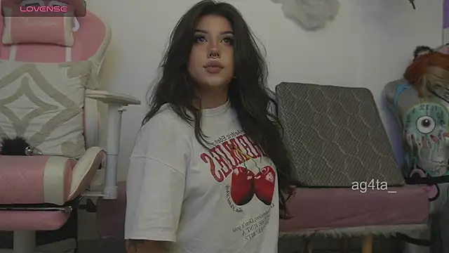 Snapshot of Ag4ta_ chatting on 02-10-26, 12:09 Ag4ta online show from 02-10-26, 12:09