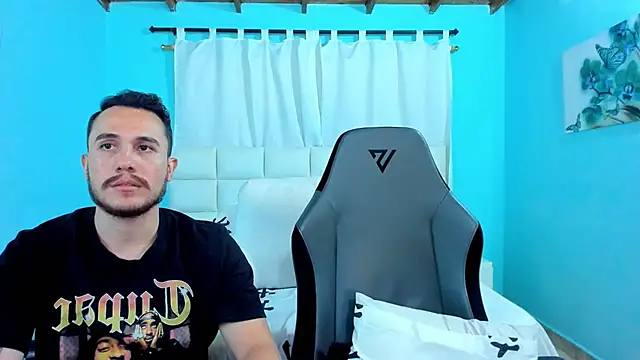 Snapshot of xxx_sweet_couple_ chatting on 12-23-25, 04:34 xxx sweet couple online show from 12-23-25, 04:34