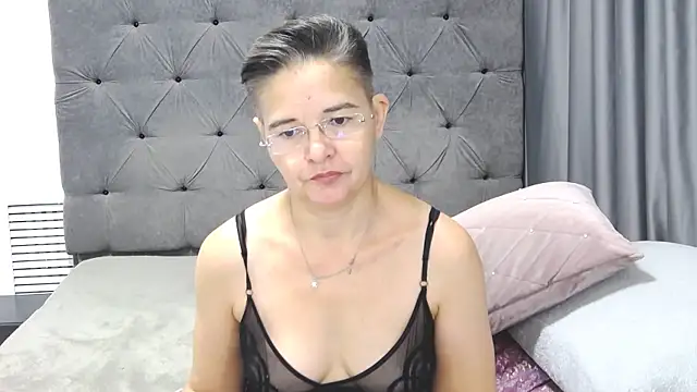 StaceyDarling online show from 11-08-25, 07:01