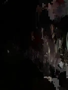 Snapshot of Suri_amabel chatting on 09-30-25, 04:24 Suri amabel online show from 09-30-25, 04:24