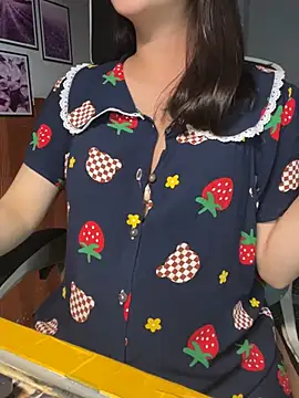 Snapshot of Suri_amabel chatting on 02-25-25, 01:00 Suri amabel online show from 02-25-25, 01:00