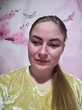 Snapshot of ElenaMaeer chatting on 11-23-25, 04:39 ElenaMaeer online show from 11-23-25, 04:39