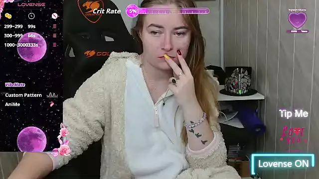 Snapshot of ElenaMaeer chatting on 10-15-25, 08:00 ElenaMaeer online show from 10-15-25, 08:00