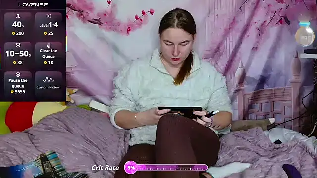 Snapshot of ElenaMaeer chatting on 12-15-25, 02:56 ElenaMaeer online show from 12-15-25, 02:56