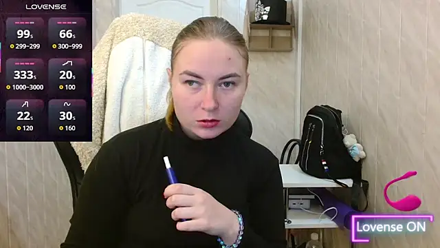 Snapshot of ElenaMaeer chatting on 11-12-25, 08:29 ElenaMaeer online show from 11-12-25, 08:29