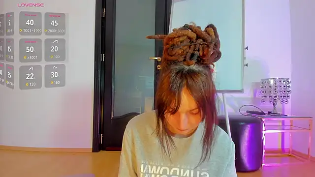 1Munique online show from 02-19-26, 08:33